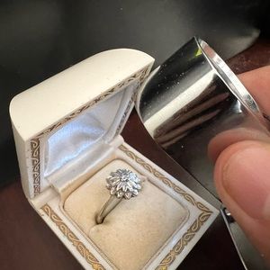 18k women engagement diamond ring